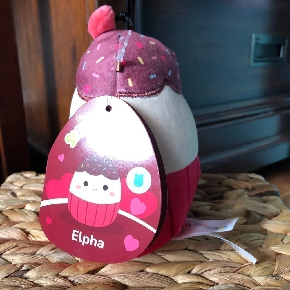 Squishmallows Elpha the Cupcake Valentine’s Day, First to print Limited 5”